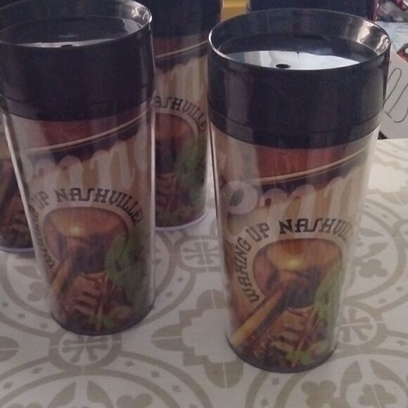 Lot of Starbucks - Picture 1 of 4